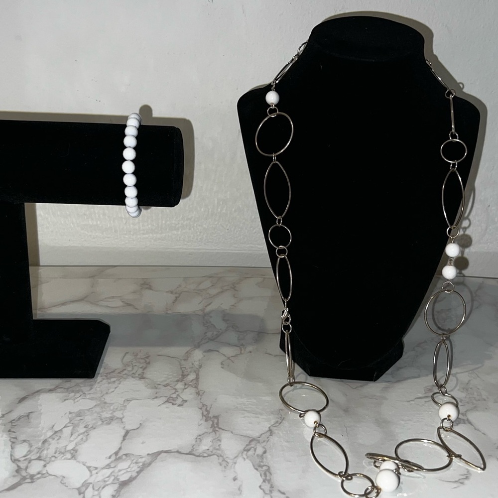 Chic Silver and White Beaded Necklace set With Bracelet